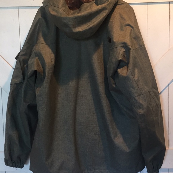 Sale! North-face ski/snowboard jacket - Picture 6 of 8